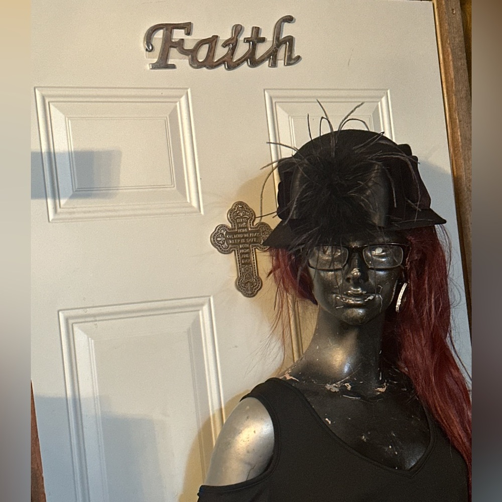 Meet Faith my model she’s wearing faux leather pants open shoulder shirt & hat